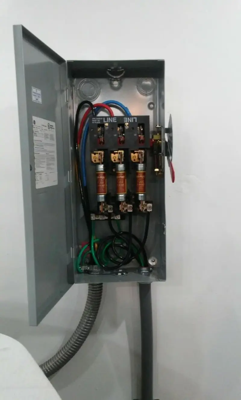 Three-phase disconnect switch installed for Electrical Wiring & Rewiring in Middleburg
